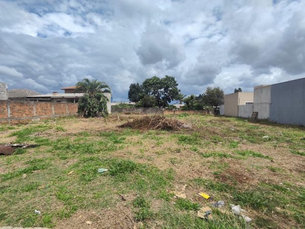 Terreno à venda, 858 m², Vila Bela