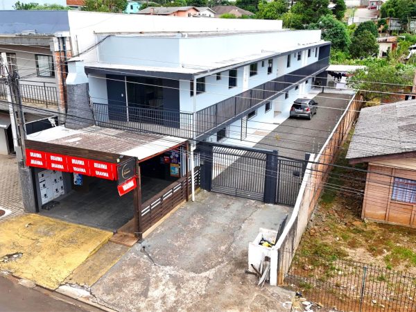 Sala Comercial e 7 kitnets à venda, Vila Carli