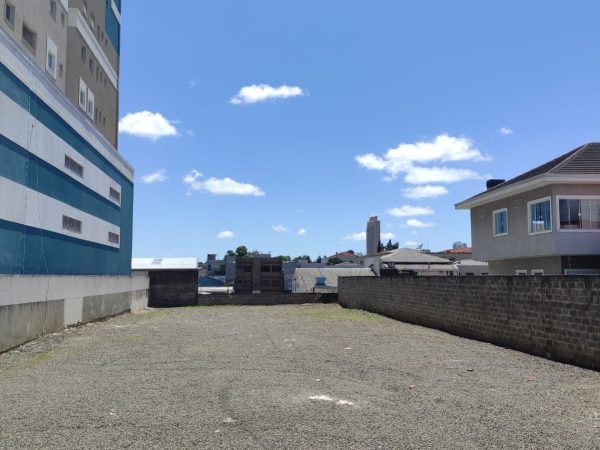 Terreno à venda, 955 m², Centro