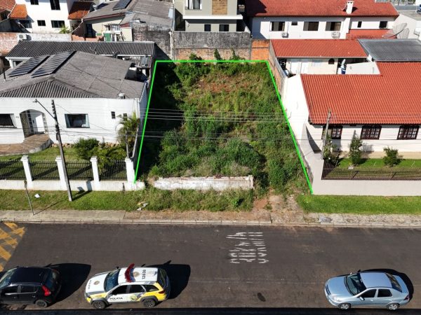 Terreno à venda, 282 m², Centro