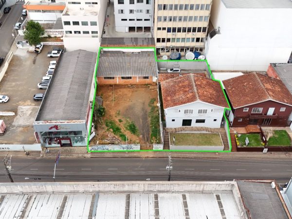 Terreno à venda, 1102 m², Centro