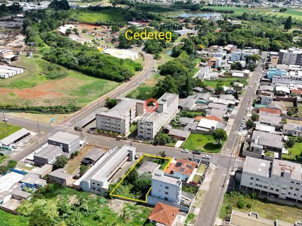 Terreno à venda 803m²