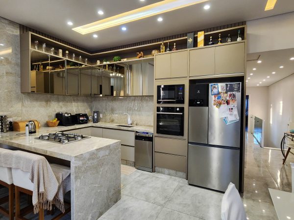 SOBRADO À VENDA 3 QUARTOS 263M² MIRANTE DA SERRA